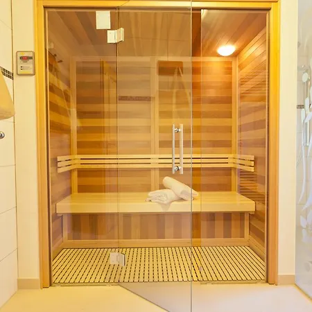 Landgut Lindenhof 4*