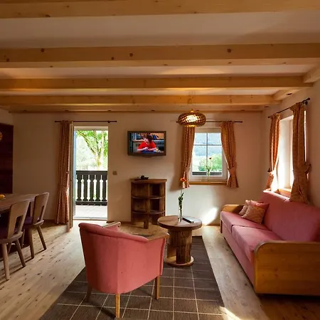 Aparthotel Landgut Lindenhof Bodensdorf