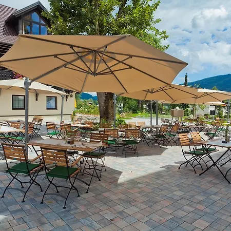 Aparthotel Landgut Lindenhof 4*